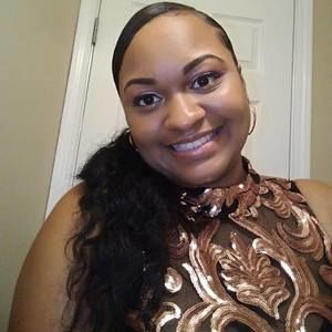 Meet your Posher, Adrianna